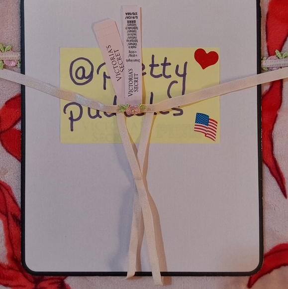 💐 S 💕 VS Dream Angels Rosebud Embroidery Crotchless V-String Panty 💐 - Picture 9 of 16